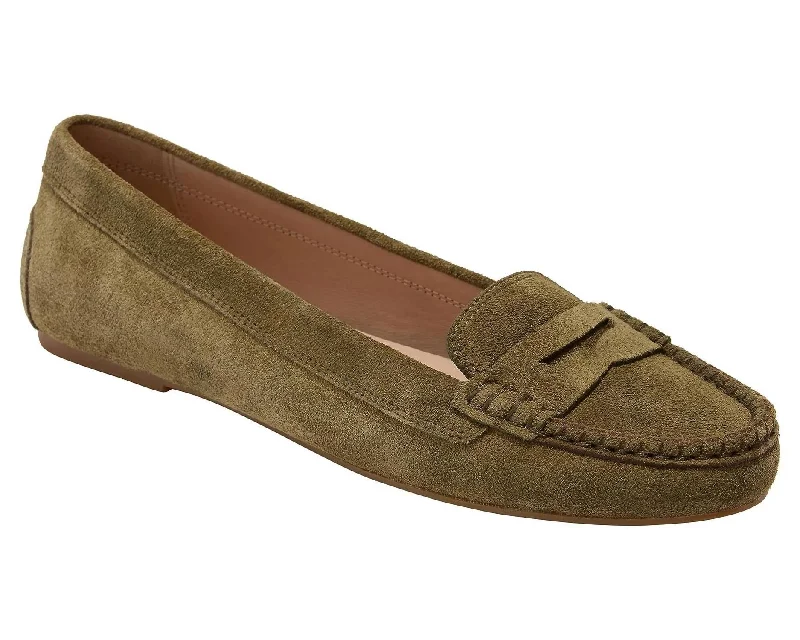 Women's Meyers Suede Flats In Moss