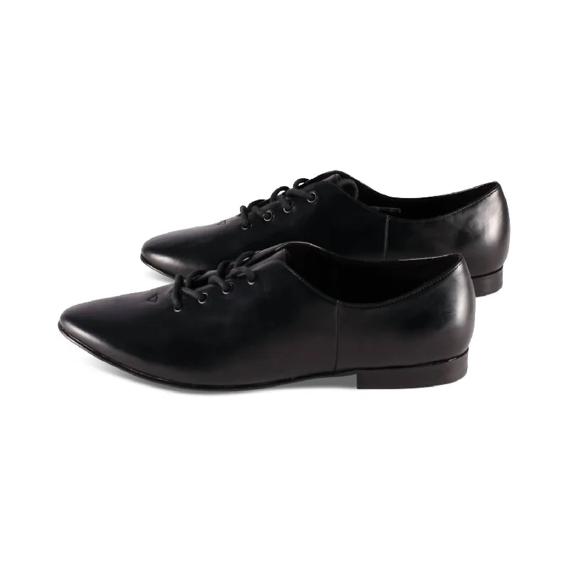 Women's Trending Lace Up Flat In Black Leather