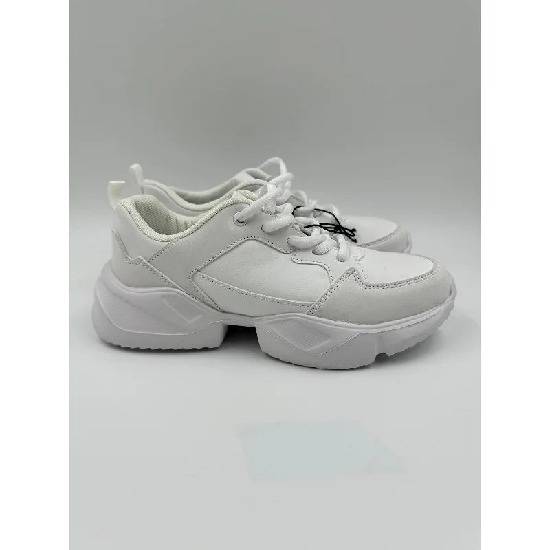 Women's Size 5, All White Chunky 90s Style Casual Sneaker